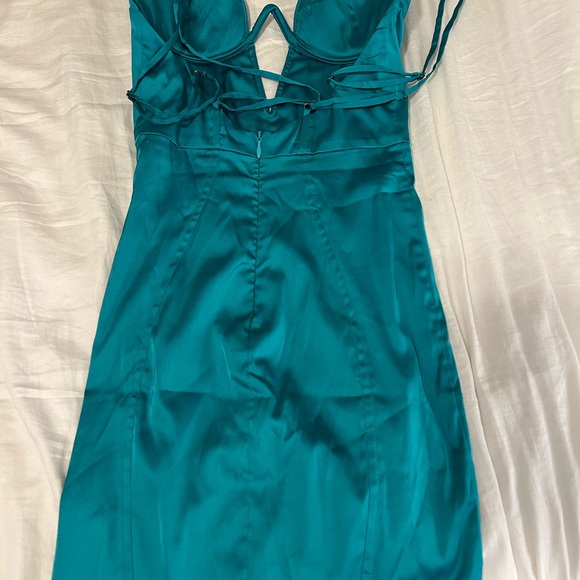 Oh Polly Turquoise mini dress - Picture 3 of 3